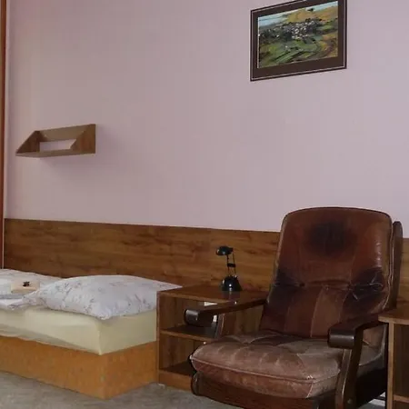 Zlaty Kriz 3* Třebíč